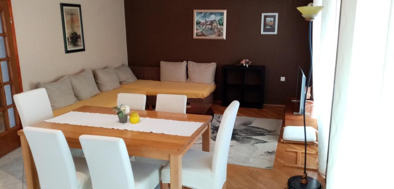Summerhouse Duce Omis Eksteriør bilde